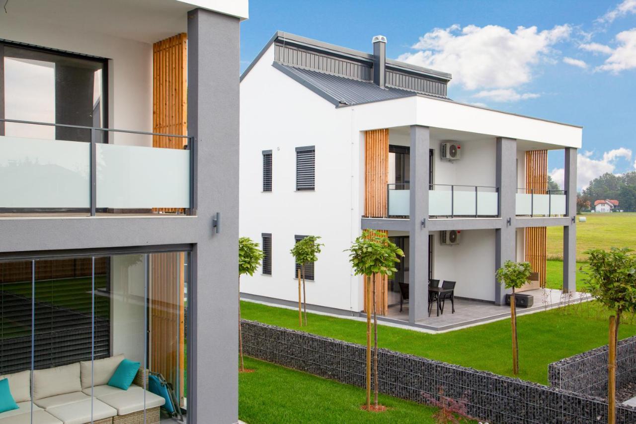 Apartma Mariposa บานอฟซี ภายนอก รูปภาพ