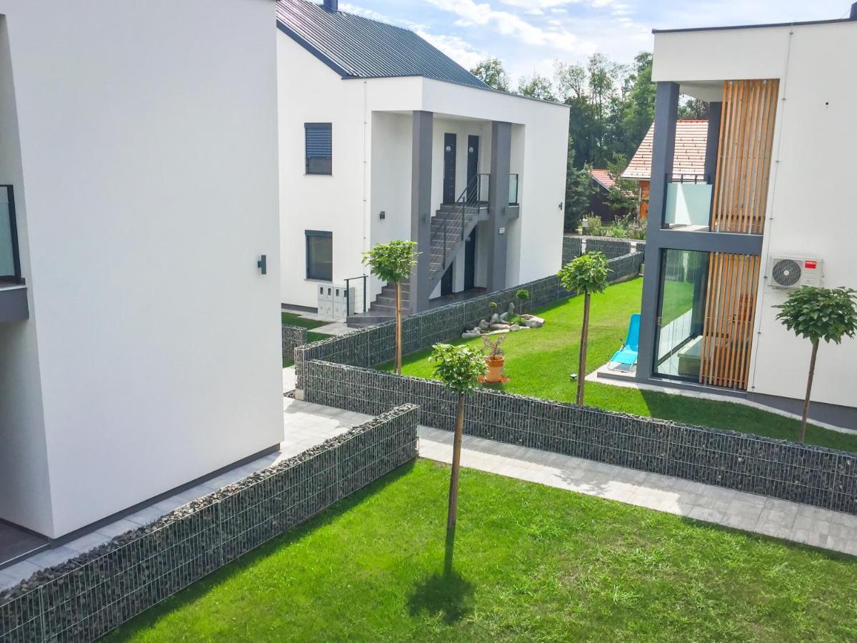Apartma Mariposa บานอฟซี ภายนอก รูปภาพ